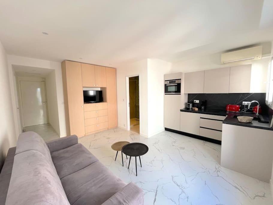 Joli Studio - Studio Neuf Terrasse Clim Wi-Fi 2 Min. Des Plages Antibes Luaran gambar